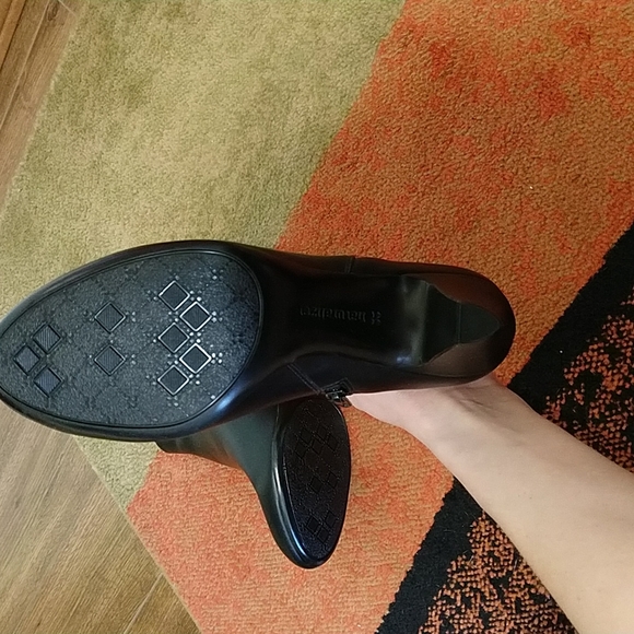 Naturalizer Black Booties 8.5M - Picture 10 of 12